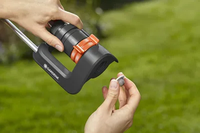 Gardena Aspersor oscilante Aqua S radio 7-17 m 18700-20 - 1 unidad – foto 3