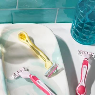 Gillette 3 Dragonfruit maquinillas de afeitar desechables 3 maquinillas - pack de 8 unidades – foto 2